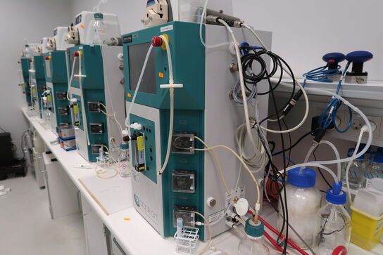 Bioreactor APPLIKON EZ-CONTROL med agitation motor APPLIKON P100E