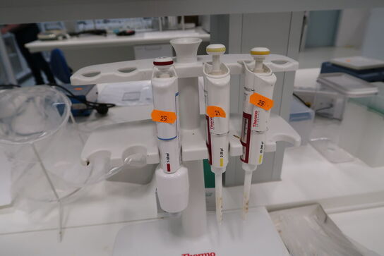 3 stk. pipetter THERMO SCIENTIFIC
