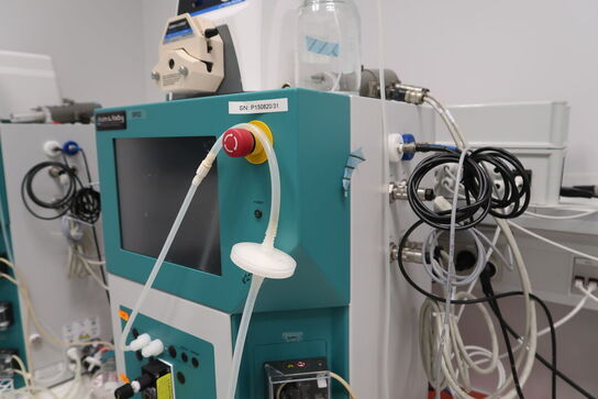 Bioreactor APPLIKON EZ-CONTROL med agitation motor APPLIKON P100E