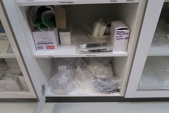 Div. Pipetter, microtubes, glass vials m.m.
