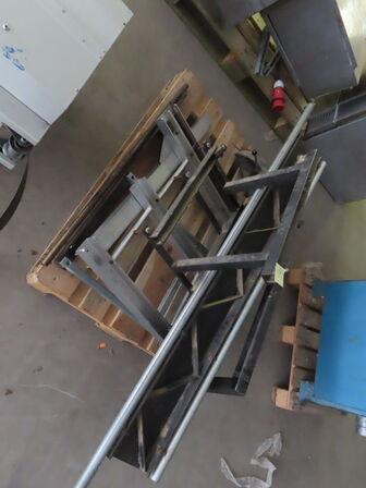 Blandede stativer i metal