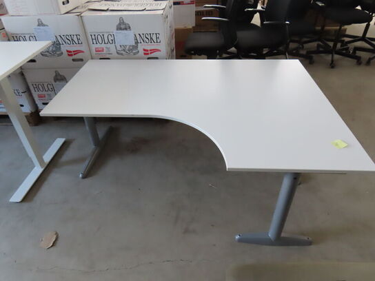 Skrivebord 160x120/80 (højdejusterbar)