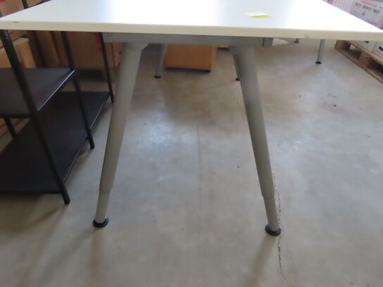 Skrivebord 160x80 (højdejusterbar)