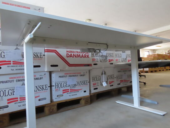 Skrivebord 160x80 (højdejusterbar)