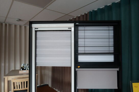 Stativ med div. Markiser m.m.