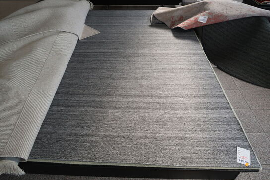 Gulvtæppe BASEL Pet Yarin