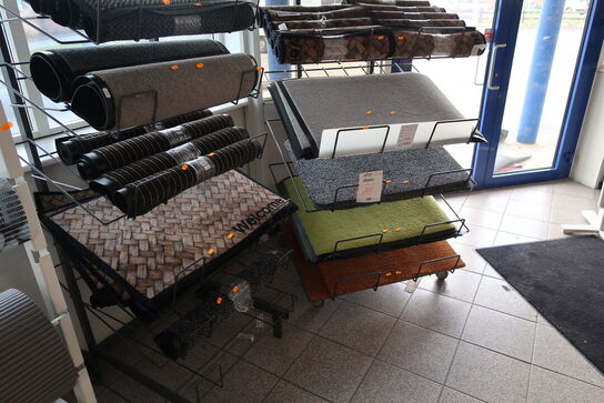 2 stk. stativer uden indhold