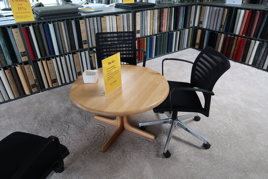 Bord med 3 stk. stole