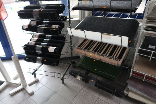 2 stk. stativer uden indhold