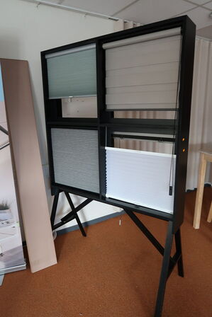 Stativ med div. Markiser m.m.