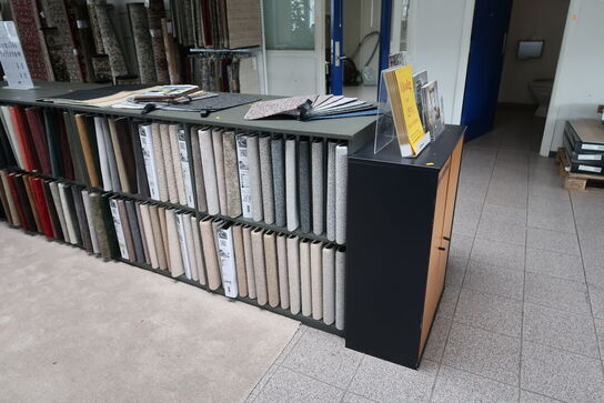 4 stk. reoler med div. Prøver samt skab