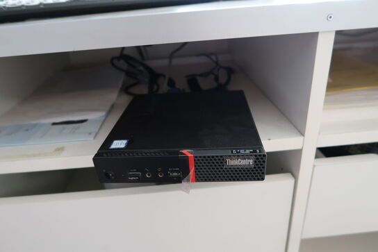 Computerskærm HP 24m, tastatur, mus, computer LENOVO ThinkCentre M700