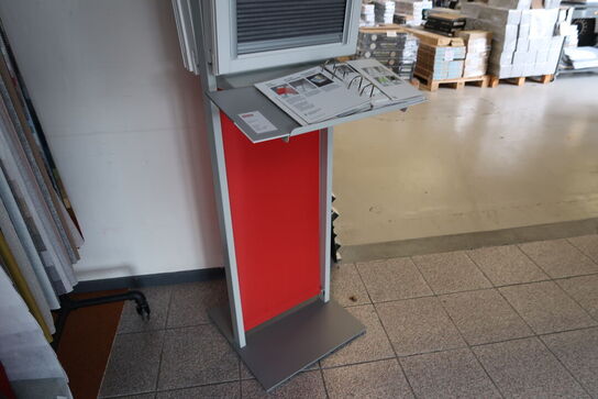 Stativ med 2 stk. vinduer VELUX med gardiner