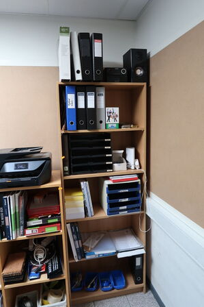 3 stk. reoler uden indhold