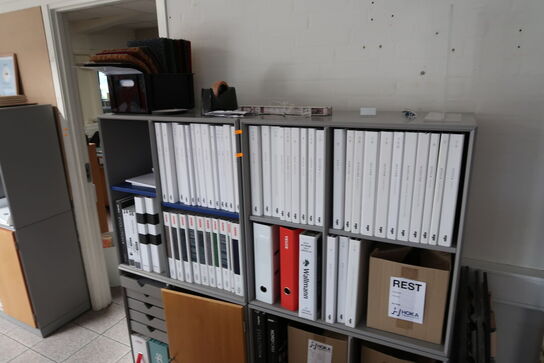 4 stk. reoler uden indhold