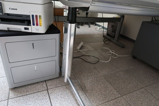 El. hæve/sænke skrivebord uden indhold samt skuffemodul og kontorstol