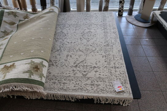 Gulvtæppe DOLZAGO Grey