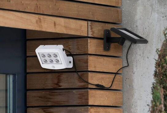 2 stk. briloner led-udendørslampe med solcelle hvid(ubrugt)