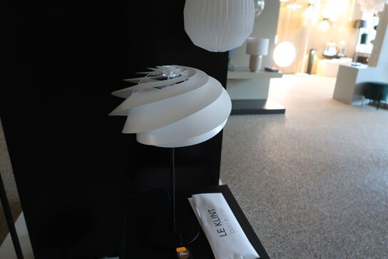 Bordlampe LE KLINT Swirl Hvid 4W
