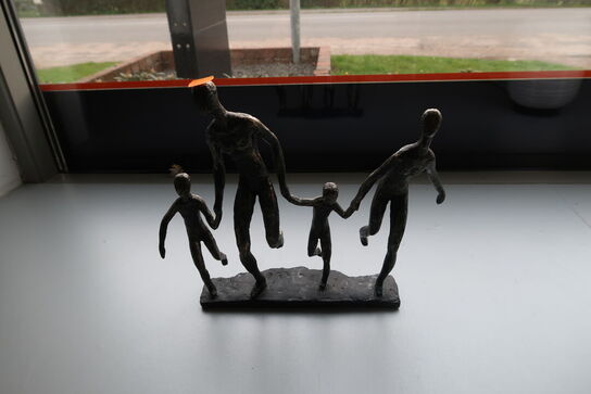 Skulptur "Familie Hånd i Hånd"