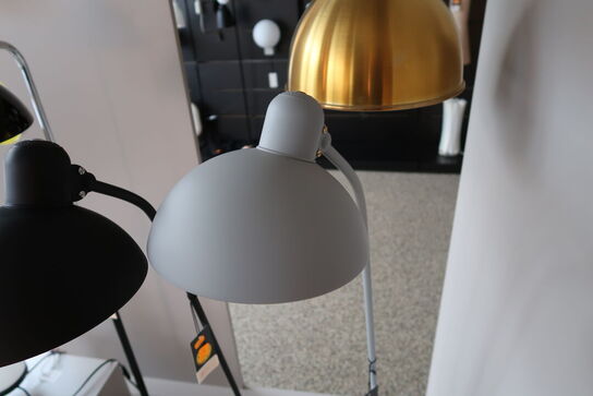 Gulvlampe FRITZ HANSEN KAISER IDELL 6556 Kipbar
