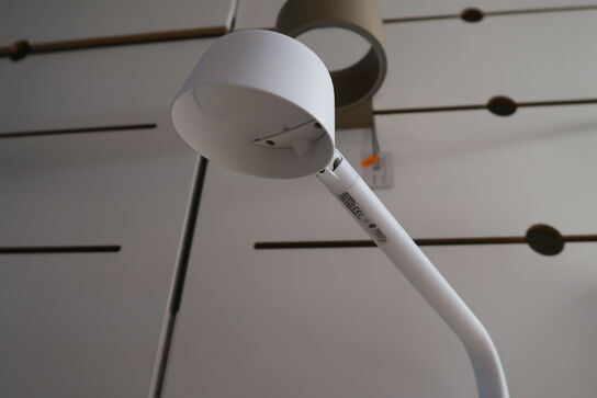 Bordlampe GLAMOX LUXO Motus Hvid