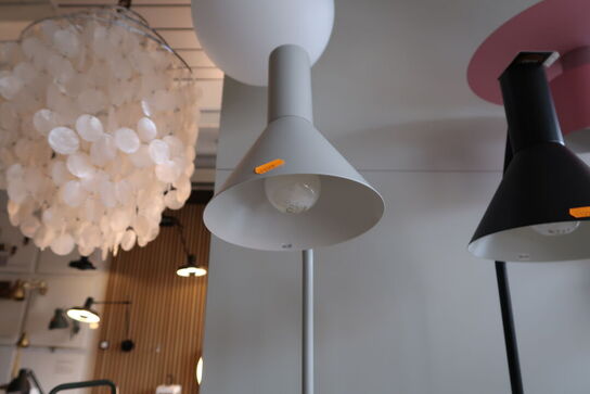 Gulvlampe FRANDSEN Lyss