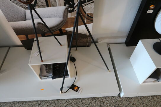 Gulvlampe LE KLINT Carronade