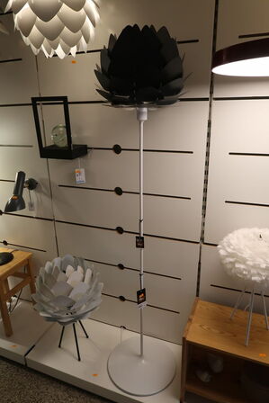 Gulvlampe UMAGE