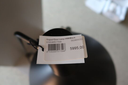 Gulvlampe &TRADITION Tripod HM8 Black