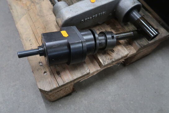 Flydende rømmeholder