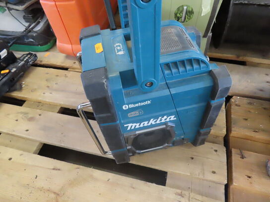 Radio m. Bluetooth og batteri - MAKITA