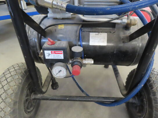 Kompressor inkl. Slange, på stativ TJEP