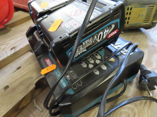 Oplader og 2 40V batterier - MAKITA XGT BL4025