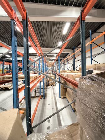 Pallereol 7 fag uden indhold plus 2 vanger