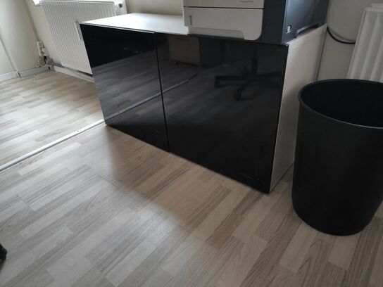 3 stk skabe uden indhold