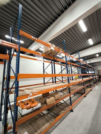 Pallereol 7 fag uden indhold plus 2 vanger