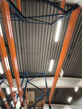 Pallereol 7 fag uden indhold plus 2 vanger