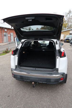 Varebil PEUGEOT 3008 Van 1.5 BLUEHDI 130 HK SUV (momsfri)