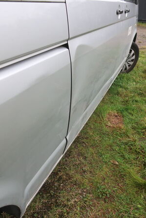 Varebil VOLKSWAGWEN transporter kasseveogn 2,0 tdi