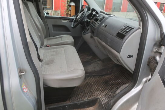 Varebil VOLKSWAGWEN transporter kasseveogn 2,0 tdi