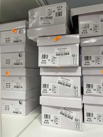 4 ks. Damesko i blandet størrelser 