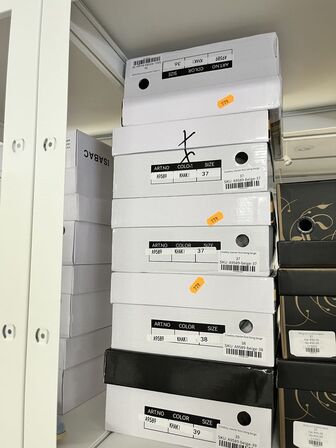 5 par støvler i blandet størrelser