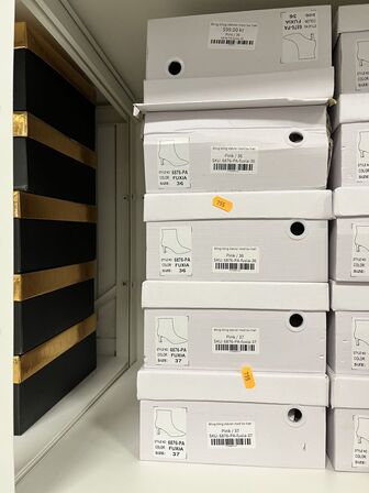 5 par støvler i blandet størrelser
