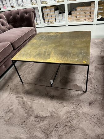 Sofabord 80X80X45 CM.