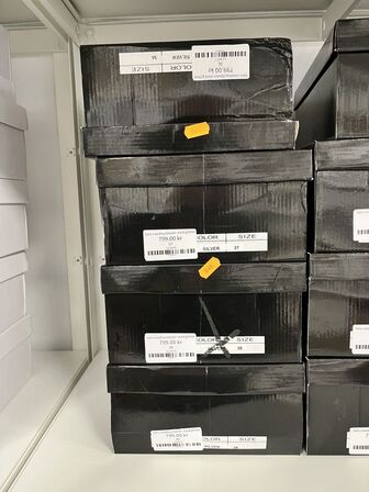 4 par støvler i blandet størrelser