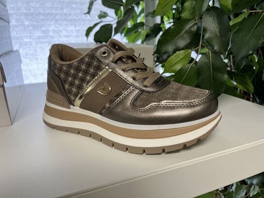 Damesko Sneakers str. 38