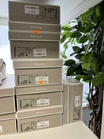 6 ks. Damesko i blandet størrelser