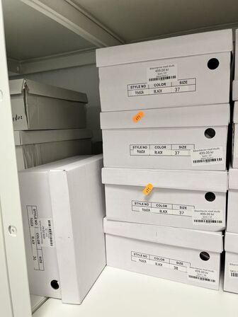 5 par støvler i blandet størrelser