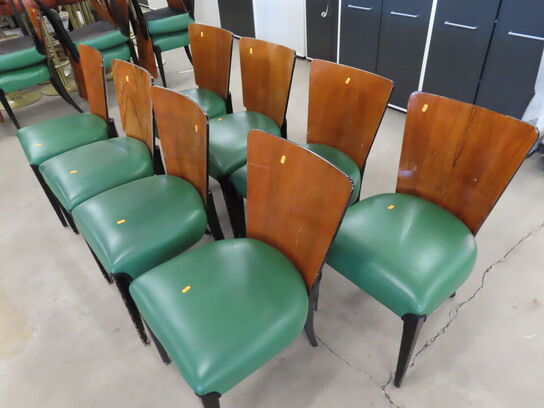 8 stk. Stole med træryg og grøn læder